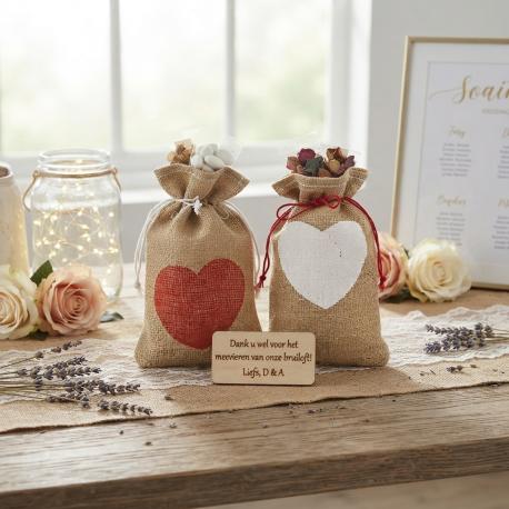 Jute bruiloft zakken met hartje gebruik: Jute bruiloft zakken met hartje